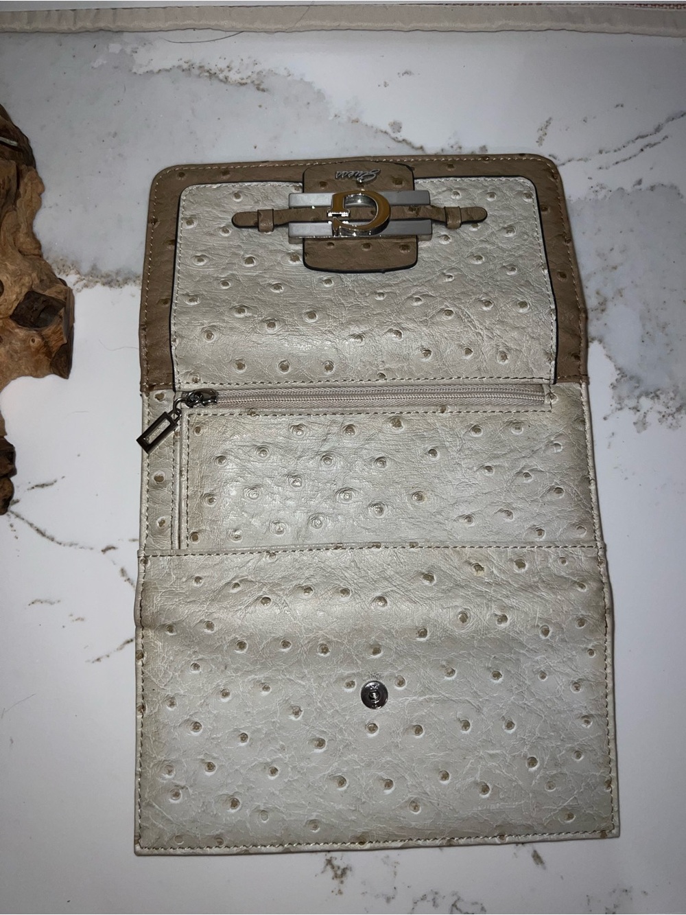Guess Women’s Ostrich-Texture Wallet in Cream and Tan - Picture 5 of 7